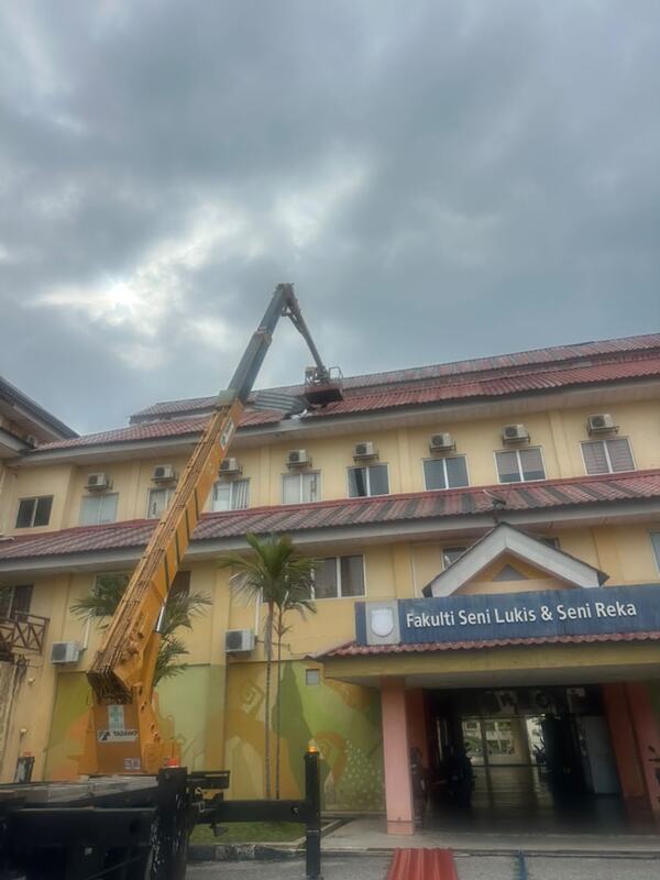 Skylift SOHHO pada bangunan institusi